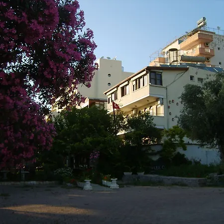 Hotel Muenih Kusadasi